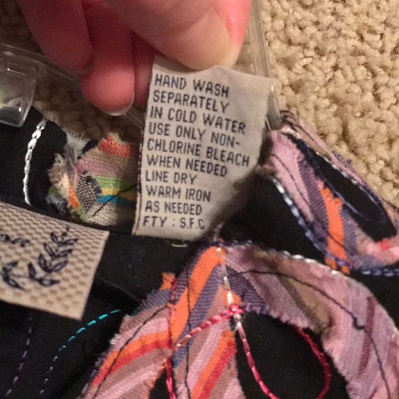 New Direction button down blouse - Picture 3 of 8